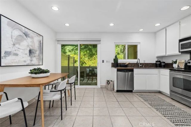 245 N North Singingwood Street 14, Orange, CA 92869