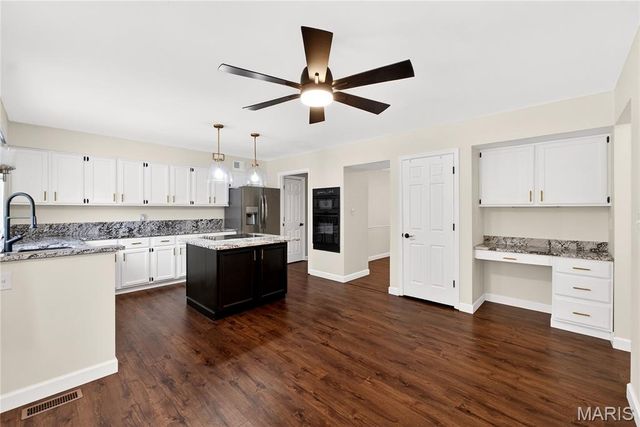 1510 Hudson Landing, St Charles, MO 63303