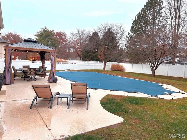 1510 Hudson Landing, St Charles, MO 63303