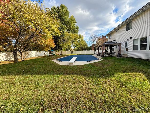 1510 Hudson Landing, St Charles, MO 63303