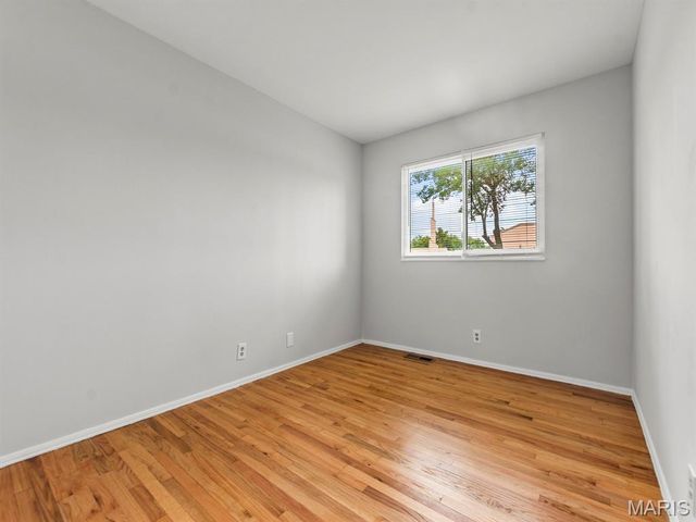 1454 Woodpath Drive, Florissant, MO 63031