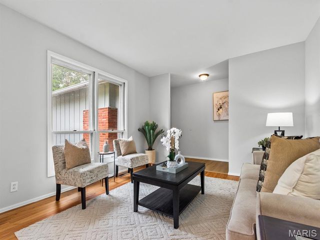 1454 Woodpath Drive, Florissant, MO 63031