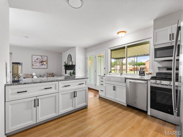 1454 Woodpath Drive, Florissant, MO 63031