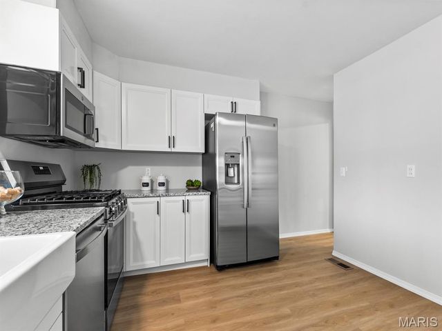1454 Woodpath Drive, Florissant, MO 63031