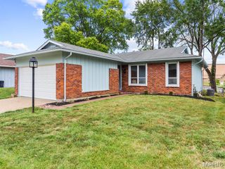 1454 Woodpath Drive, Florissant, MO 63031