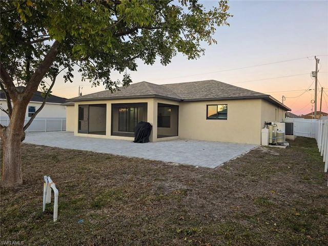 4120 NE 15th PL, Cape Coral, FL 33909