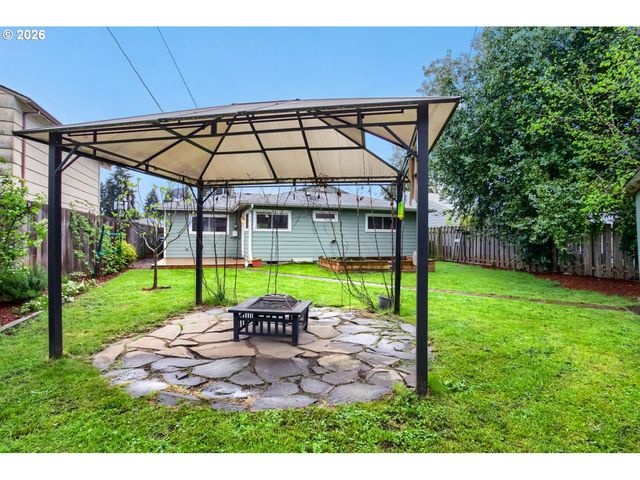 3204 E 29TH St, Vancouver, WA 98661