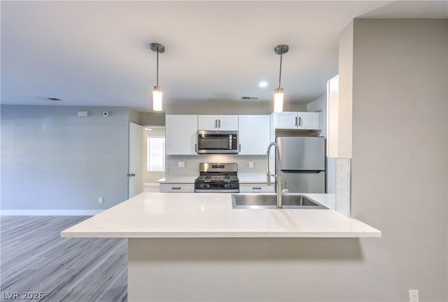 2200 South Fort Apache Road 1029, Las Vegas, NV 89117