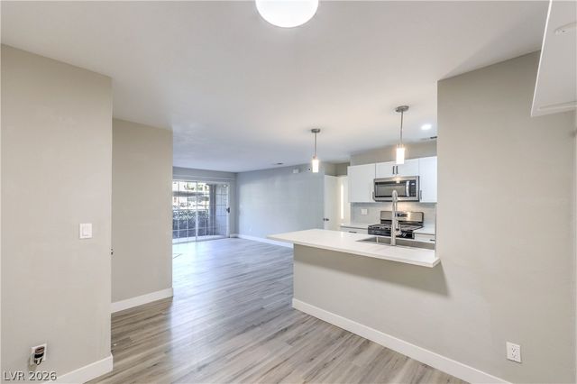 2200 South Fort Apache Road 1029, Las Vegas, NV 89117