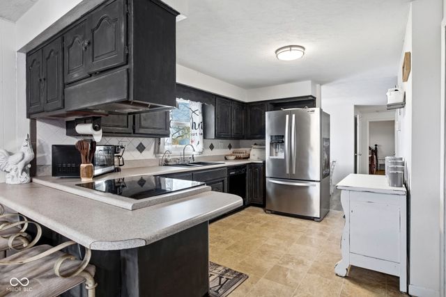 501 S Hardacre Court, New Castle, IN 47362