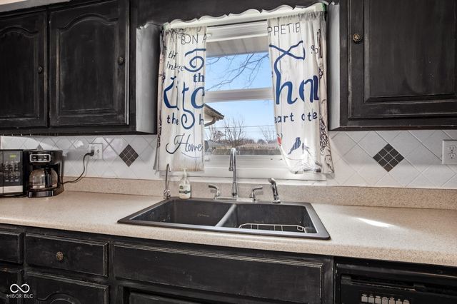 501 S Hardacre Court, New Castle, IN 47362