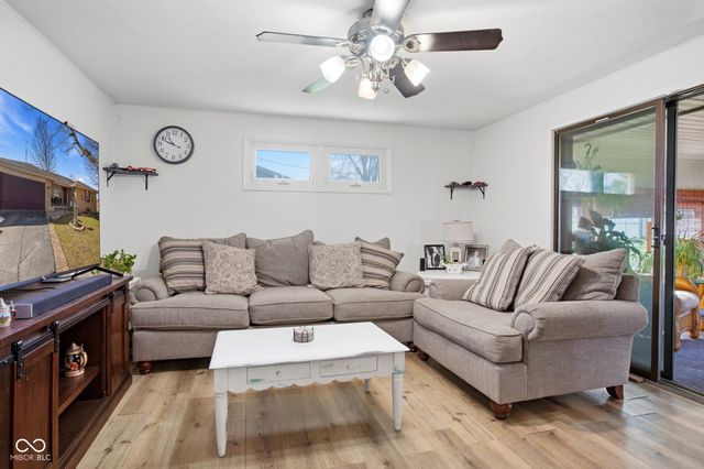 501 S Hardacre Court, New Castle, IN 47362