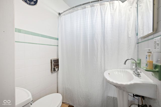 501 S Hardacre Court, New Castle, IN 47362