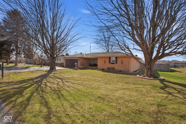 501 S Hardacre Court, New Castle, IN 47362