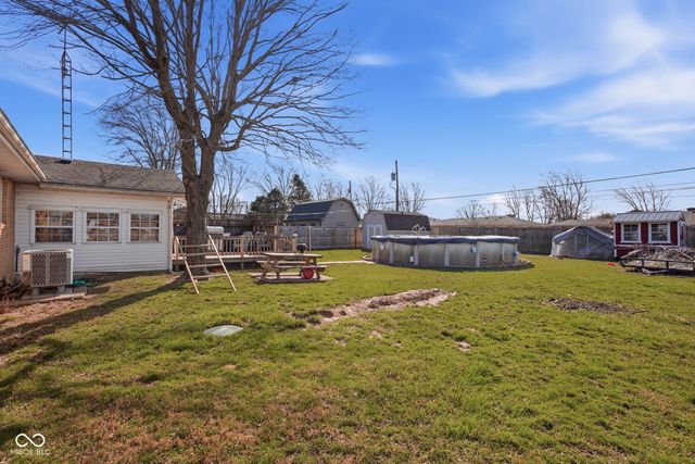 501 S Hardacre Court, New Castle, IN 47362