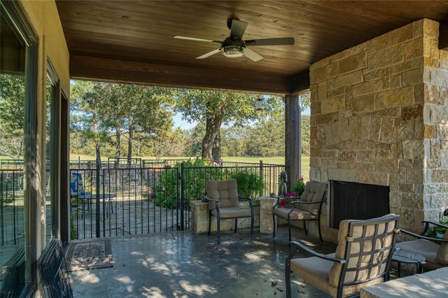 2261 State Highway 276, Emory, TX 75440