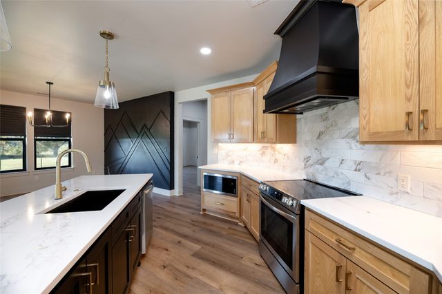 2261 State Highway 276, Emory, TX 75440