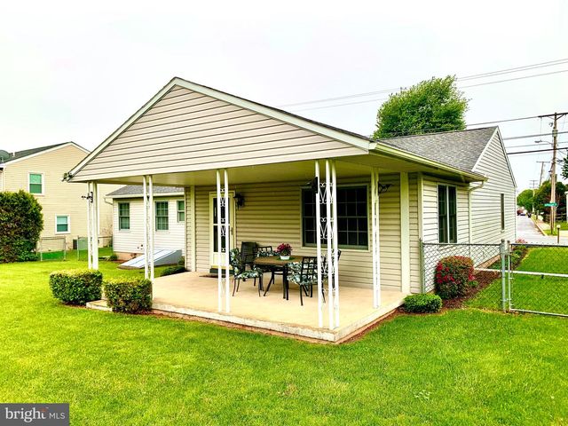 807 JEFFERSON ST, Birdsboro, PA 19508