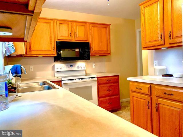 807 JEFFERSON ST, Birdsboro, PA 19508