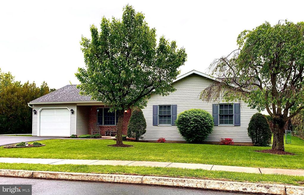 807 JEFFERSON ST, Birdsboro, PA 19508