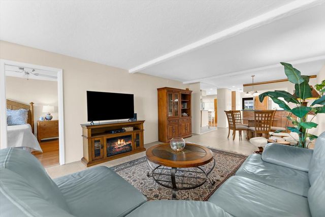 8897 MIDNIGHT PASS ROAD 105, Sarasota, FL 34242