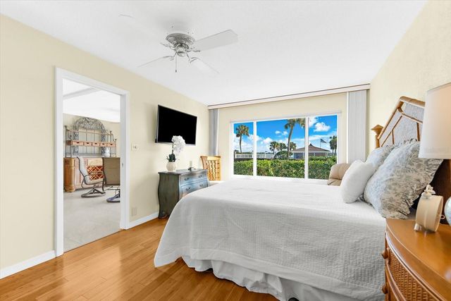 8897 MIDNIGHT PASS ROAD 105, Sarasota, FL 34242