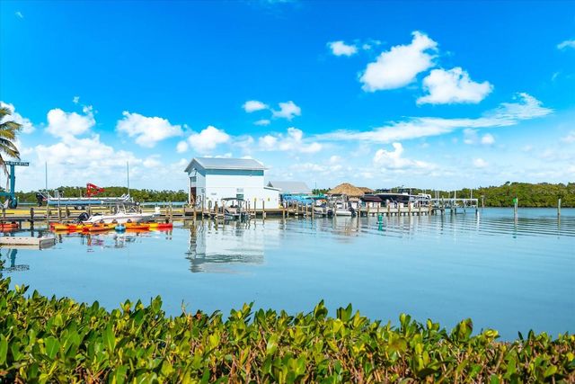 8897 MIDNIGHT PASS ROAD 105, Sarasota, FL 34242