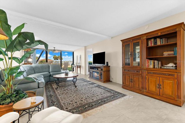 8897 MIDNIGHT PASS ROAD 105, Sarasota, FL 34242