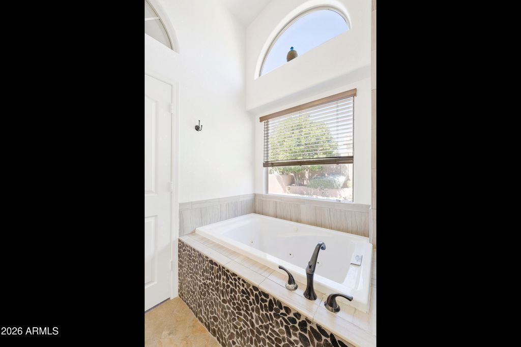 Image 13 of property listing at 4704 E Weaver Road, Phoenix, AZ 85050