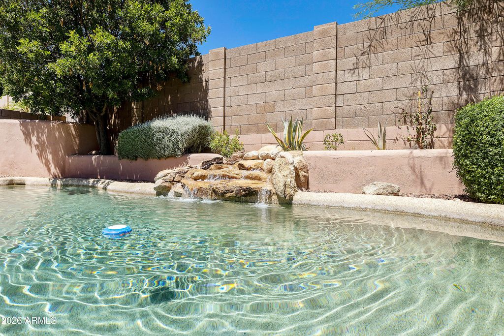 Image 21 of property listing at 4704 E Weaver Road, Phoenix, AZ 85050