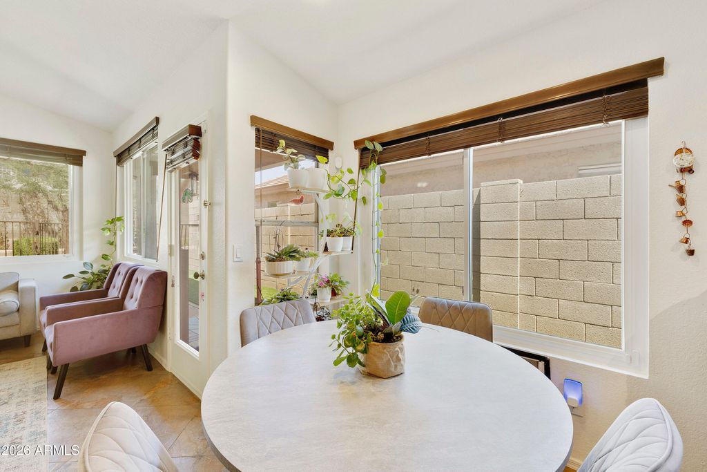 Image 8 of property listing at 4704 E Weaver Road, Phoenix, AZ 85050