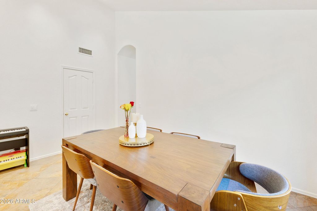 Image 9 of property listing at 4704 E Weaver Road, Phoenix, AZ 85050