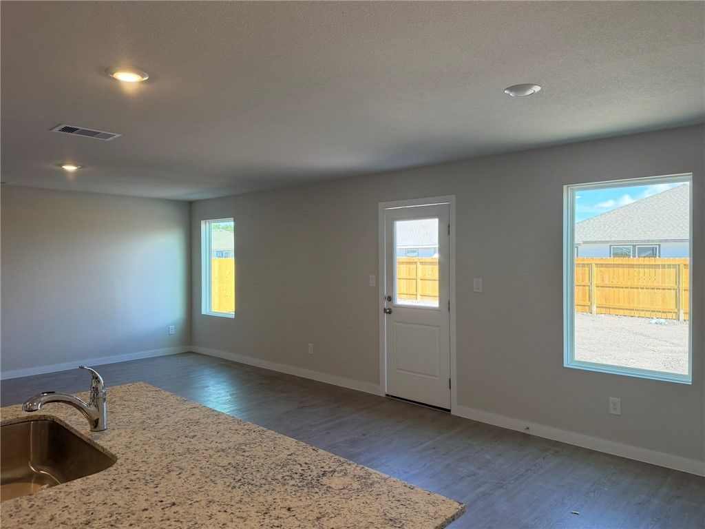6314 Camwood Dr, Corpus Christi, TX 78415 — photo 3