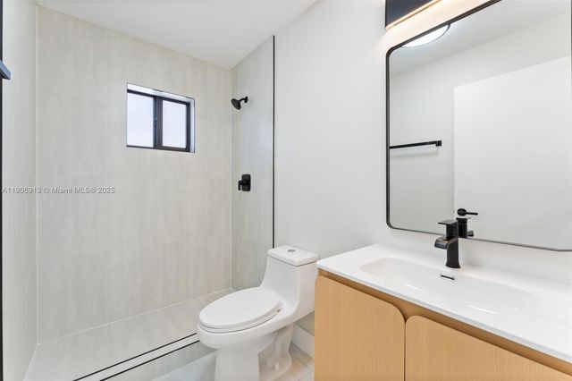 1171 NW 66th St, Miami, FL 33150