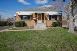 2774 S Scott Street, Des Plaines, IL 60018