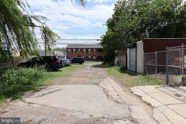 573 LINE ST, Camden, NJ 08103