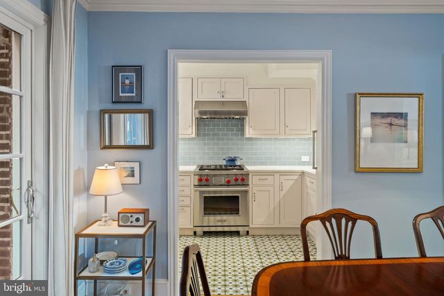 2136 SAINT JAMES ST, Philadelphia, PA 19103