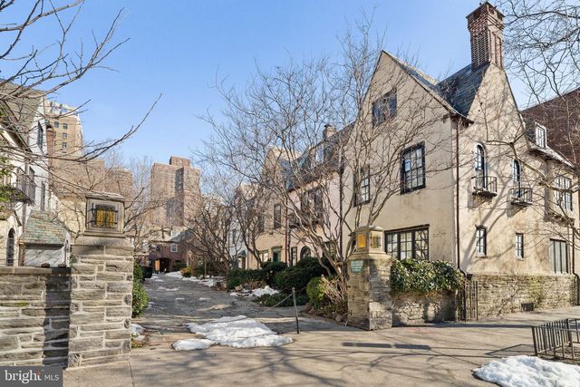 2136 SAINT JAMES ST, Philadelphia, PA 19103