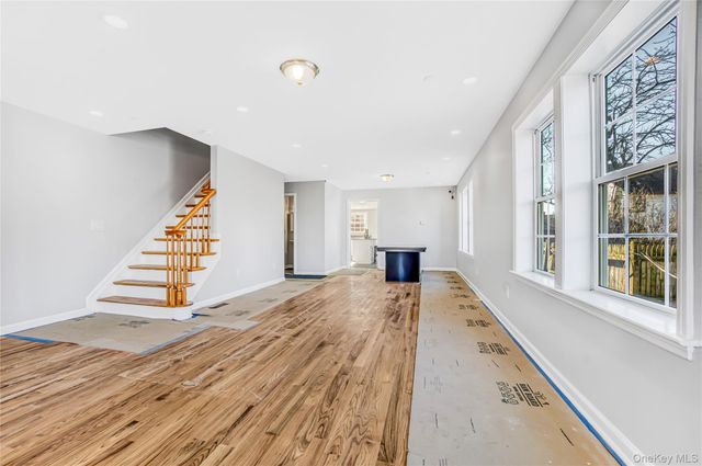 911 Hicksville Road, Far Rockaway, NY 11691