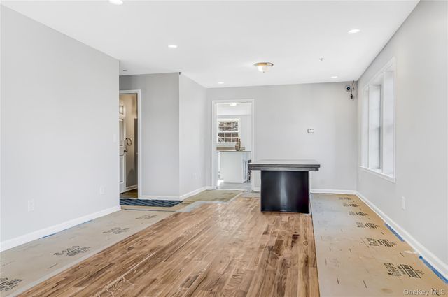 911 Hicksville Road, Far Rockaway, NY 11691