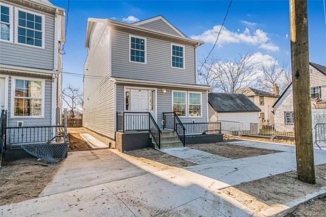 911 Hicksville Road, Far Rockaway, NY 11691