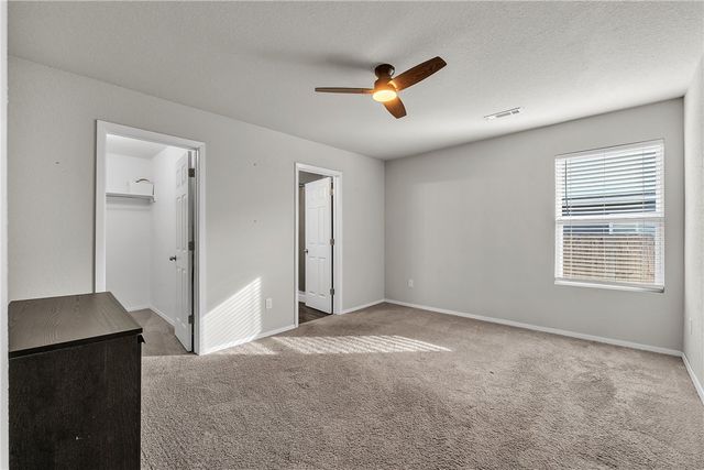 1170 S Kingfisher Lane, Fayetteville, AR 72701