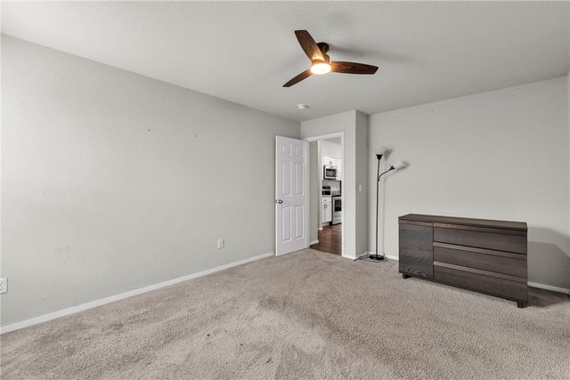 1170 S Kingfisher Lane, Fayetteville, AR 72701