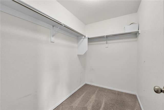 1170 S Kingfisher Lane, Fayetteville, AR 72701