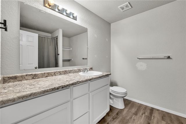 1170 S Kingfisher Lane, Fayetteville, AR 72701