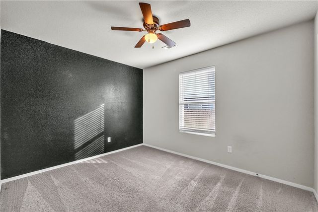 1170 S Kingfisher Lane, Fayetteville, AR 72701