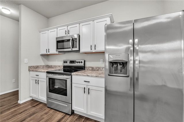 1170 S Kingfisher Lane, Fayetteville, AR 72701