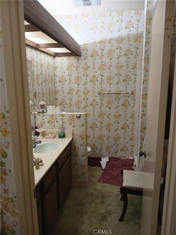 1305 N Columbus, Glendale, CA 91202