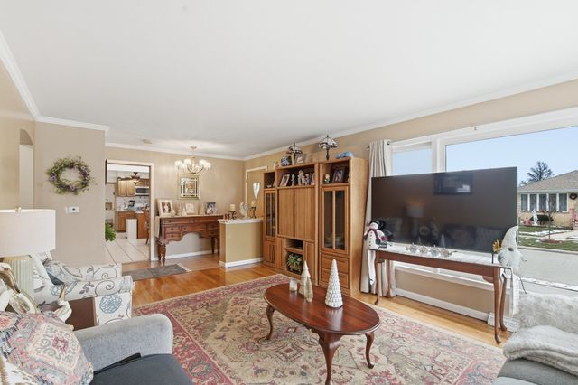 4724 N Ozark Avenue, Norridge, IL 60706