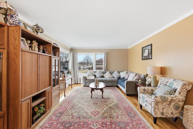 4724 N Ozark Avenue, Norridge, IL 60706